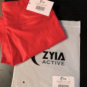 Zyia leggings